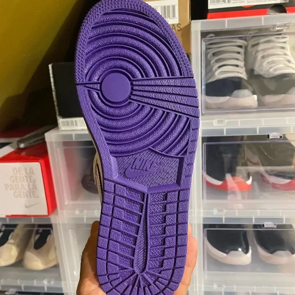 Wmns Air Jordan 1 Court Purple